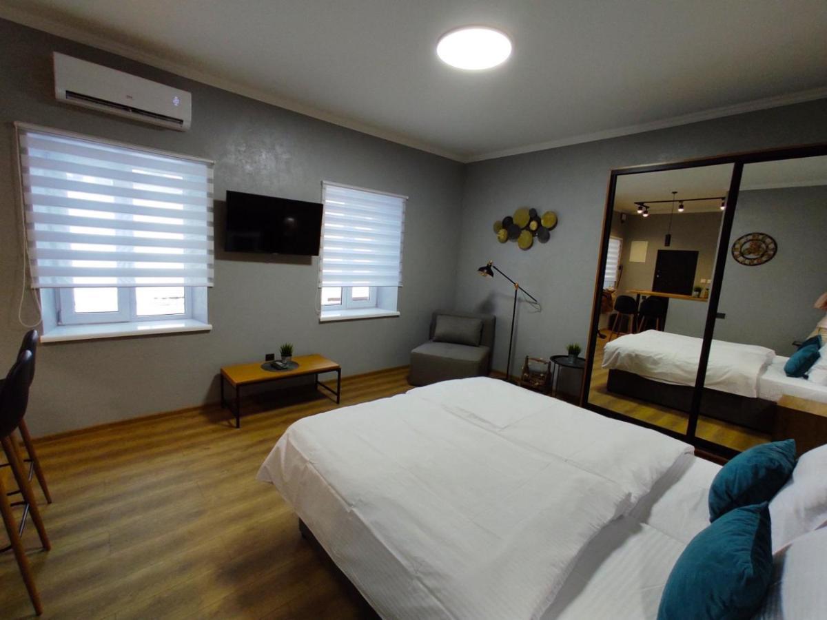 Apart Club Tolstogo Černivci Esterno foto